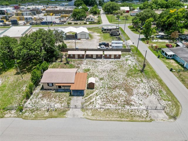 404 ARMOUR AVENUE, Auburndale, FL 33823