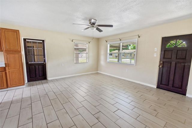 404 ARMOUR AVENUE, Auburndale, FL 33823