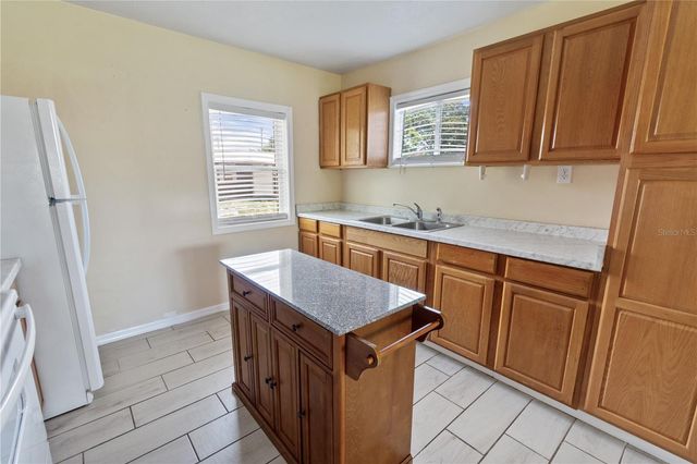 404 ARMOUR AVENUE, Auburndale, FL 33823