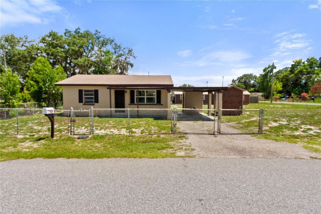 404 ARMOUR AVENUE, Auburndale, FL 33823