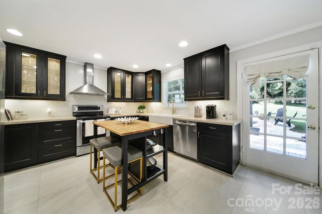 6418 Teague Lane, Charlotte, NC 28215