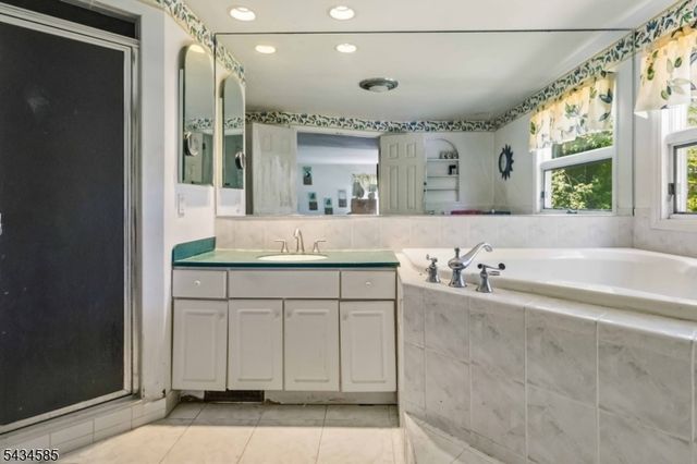 11 Powder Horn Dr, Morris Twp., NJ 07960