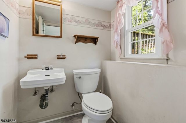 11 Powder Horn Dr, Morris Twp., NJ 07960