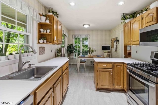 11 Powder Horn Dr, Morris Twp., NJ 07960