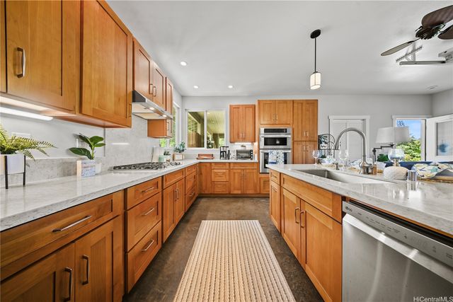 15-2000 5th Avenue, Keaau, HI 96749