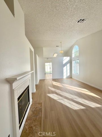 466 Granite View, Perris, CA 92571