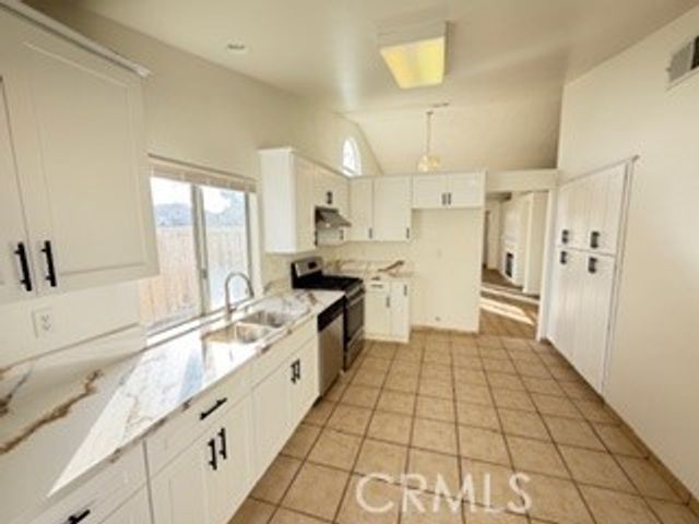 466 Granite View, Perris, CA 92571