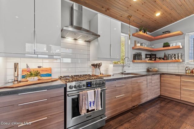 2982 W Everwell Bay Ln, Coeur D'alene, ID 83814