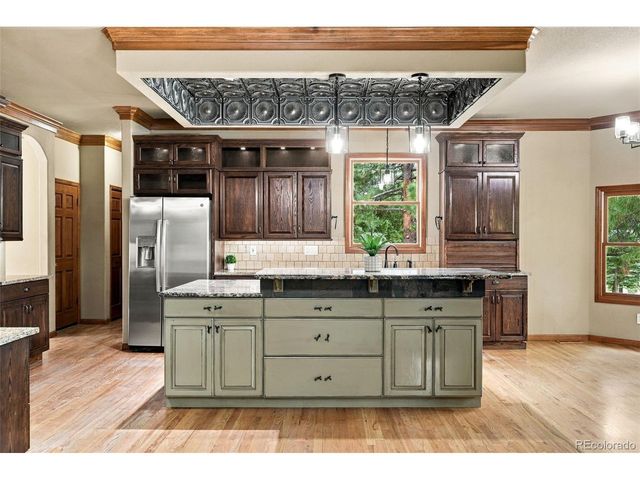 6003 Willowbrook Dr, Morrison, CO 80465