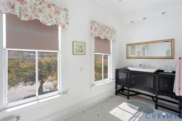 143 Marshall St, Petersburg, VA 23803