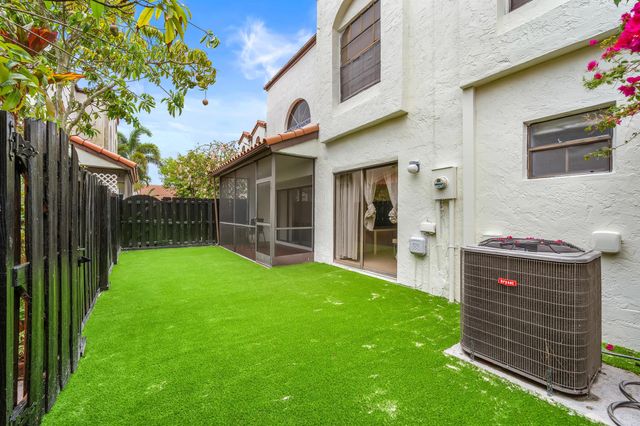 13506 Fountain View Boulevard, Wellington, FL 33414