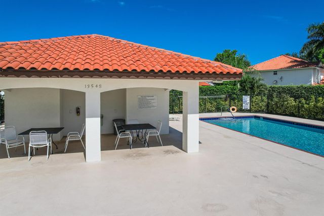 13506 Fountain View Boulevard, Wellington, FL 33414