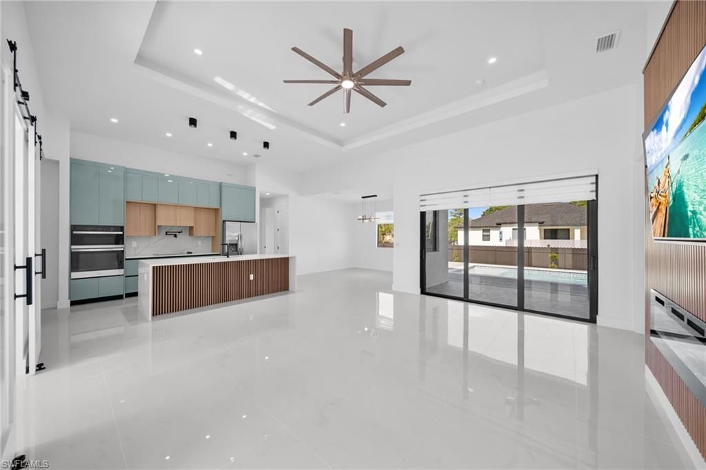 765 CENTRAL ST E, LEHIGH ACRES, FL 33974 — photo 4