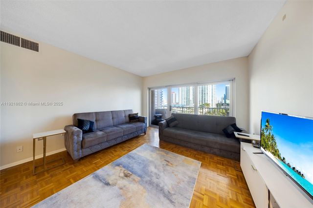 1985 S Ocean Dr 5M, Hallandale Beach, FL 33009