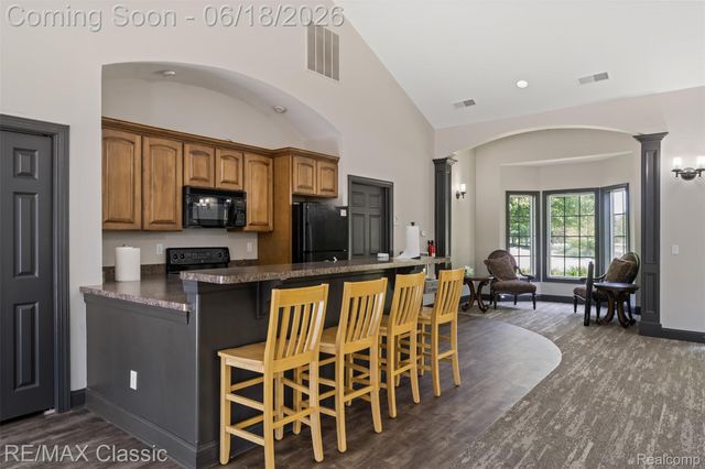 10884 Bouldercrest Drive, Green Oak Township, MI 48178