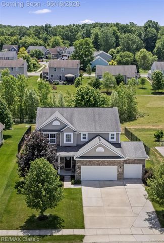 10884 Bouldercrest Drive, Green Oak Township, MI 48178