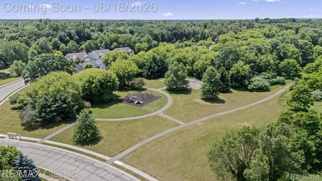 10884 Bouldercrest Drive, Green Oak Township, MI 48178