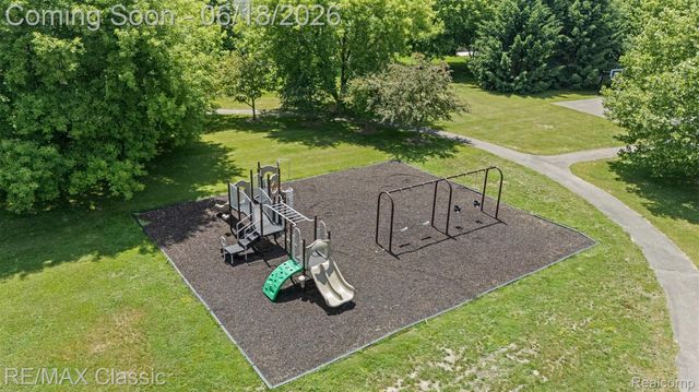 10884 Bouldercrest Drive, Green Oak Township, MI 48178
