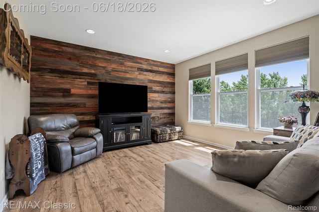 10884 Bouldercrest Drive, Green Oak Township, MI 48178
