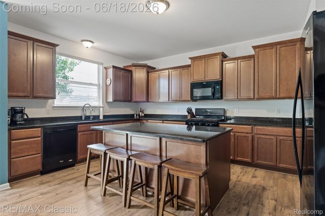 10884 Bouldercrest Drive, Green Oak Township, MI 48178