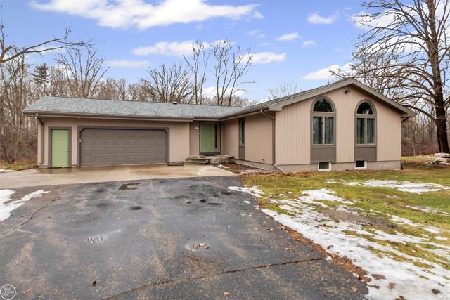 2710 Evergreen Lane, Port Huron Twp, MI 48060