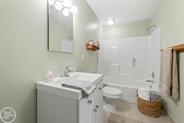 2710 Evergreen Lane, Port Huron Twp, MI 48060