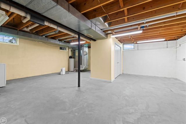 2710 Evergreen Lane, Port Huron Twp, MI 48060