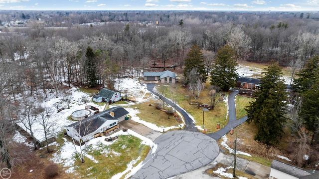 2710 Evergreen Lane, Port Huron Twp, MI 48060