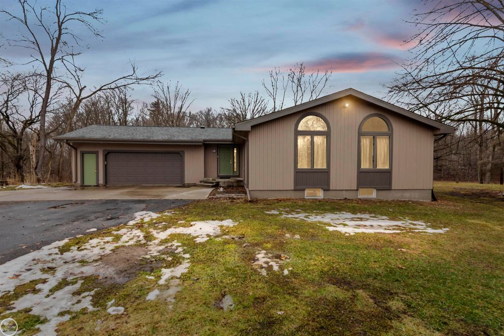 2710 Evergreen Lane, Port Huron Twp, MI 48060