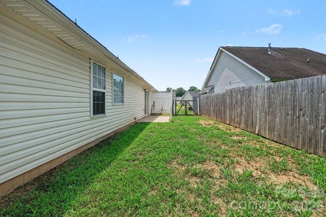 4104 Canyon Creek Lane, Charlotte, NC 28216