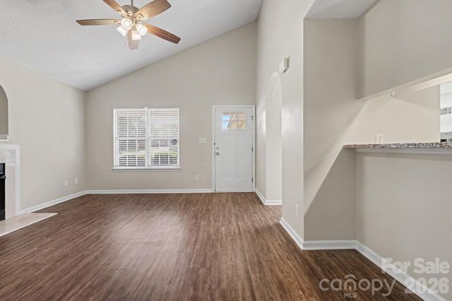 4104 Canyon Creek Lane, Charlotte, NC 28216