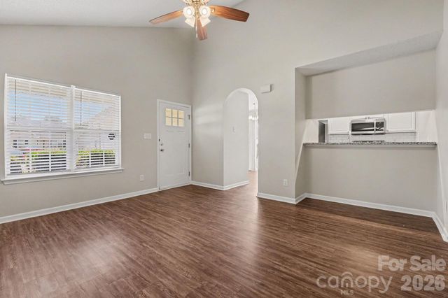 4104 Canyon Creek Lane, Charlotte, NC 28216