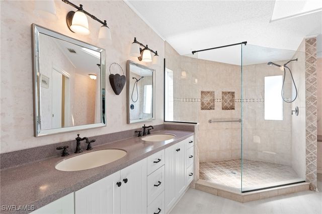 278 Riverwood RD, Naples, FL 34114