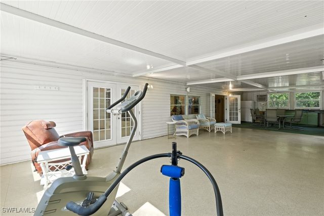 278 Riverwood RD, Naples, FL 34114