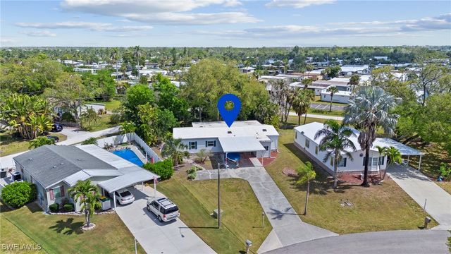 278 Riverwood RD, Naples, FL 34114