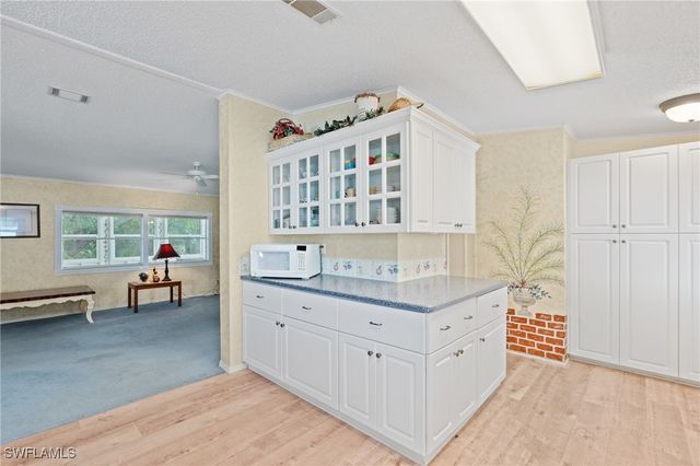 278 Riverwood RD, Naples, FL 34114