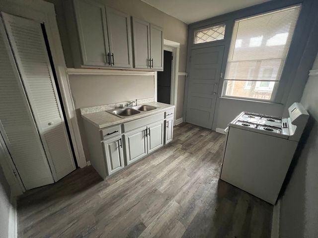 1022 W 77th Street 2E, Chicago, IL 60620