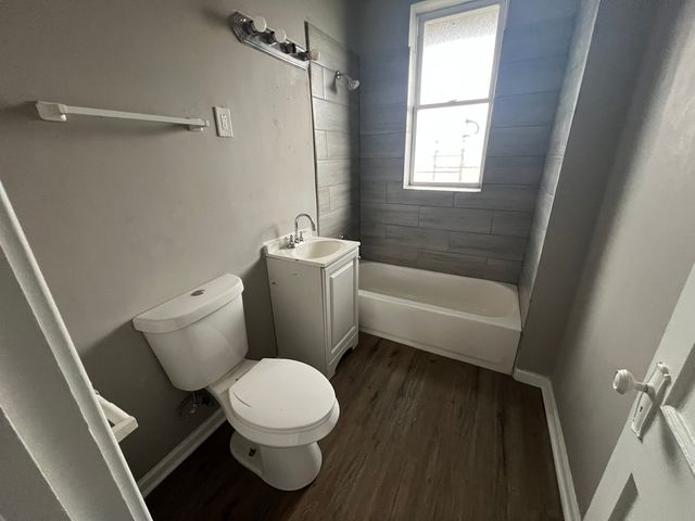 1022 W 77th Street 2E, Chicago, IL 60620