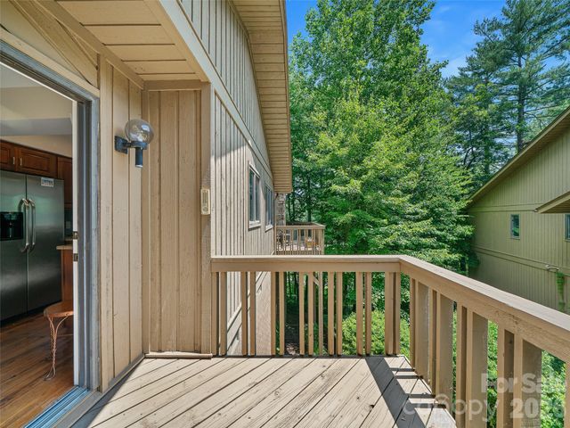 301 White Oak Drive, Hendersonville, NC 28791