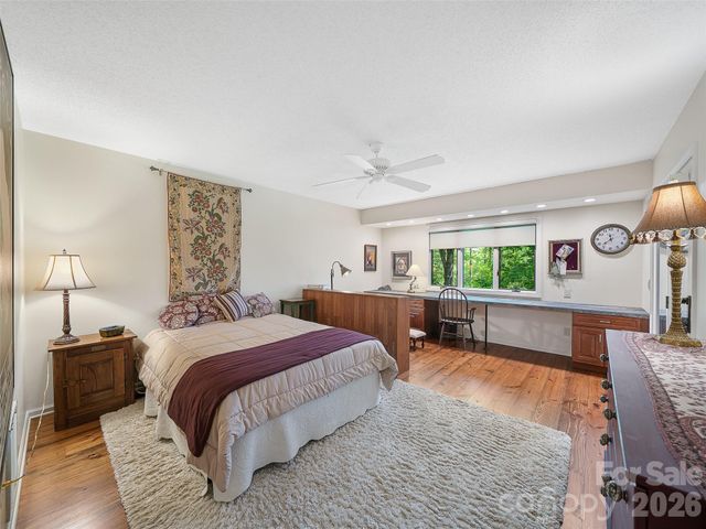 301 White Oak Drive, Hendersonville, NC 28791