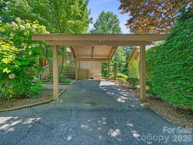 301 White Oak Drive, Hendersonville, NC 28791