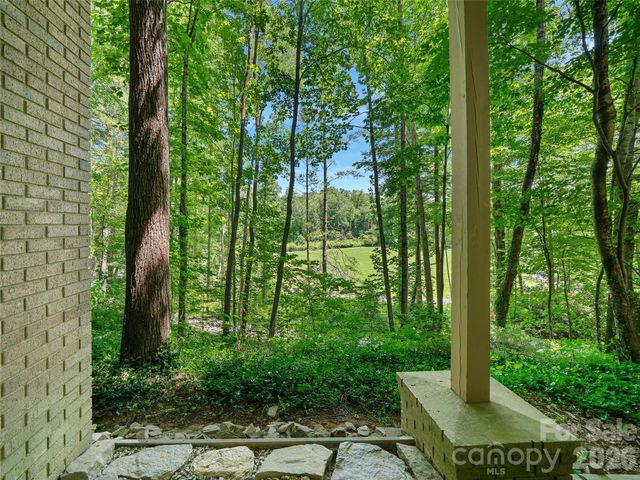 301 White Oak Drive, Hendersonville, NC 28791