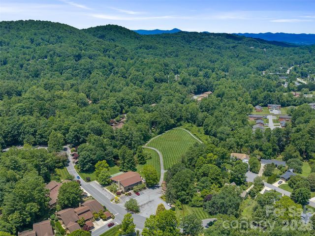 301 White Oak Drive, Hendersonville, NC 28791