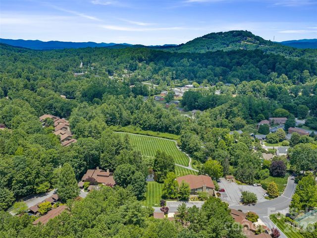 301 White Oak Drive, Hendersonville, NC 28791
