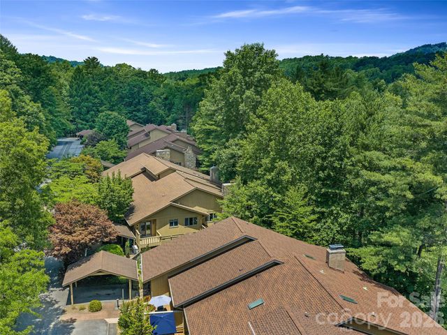 301 White Oak Drive, Hendersonville, NC 28791