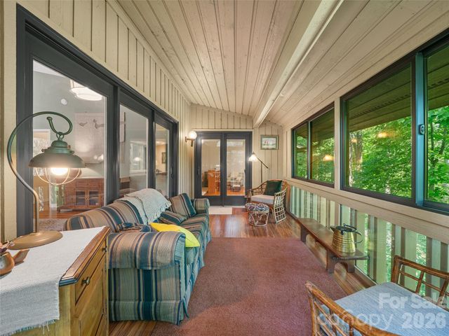 301 White Oak Drive, Hendersonville, NC 28791