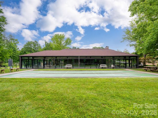 301 White Oak Drive, Hendersonville, NC 28791