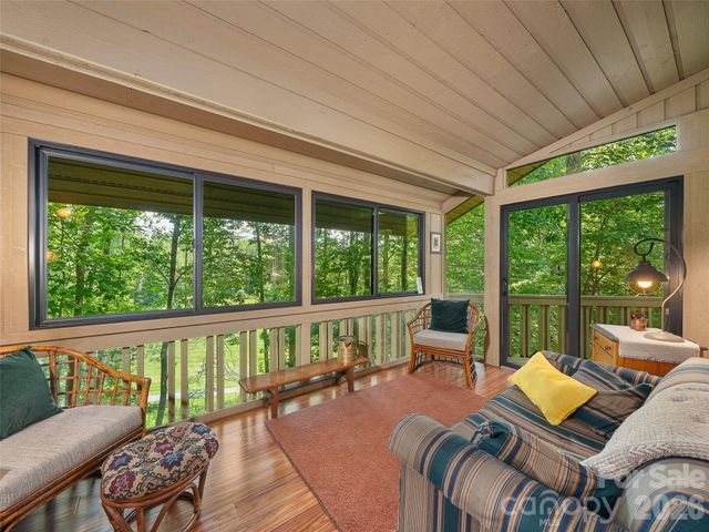 301 White Oak Drive, Hendersonville, NC 28791