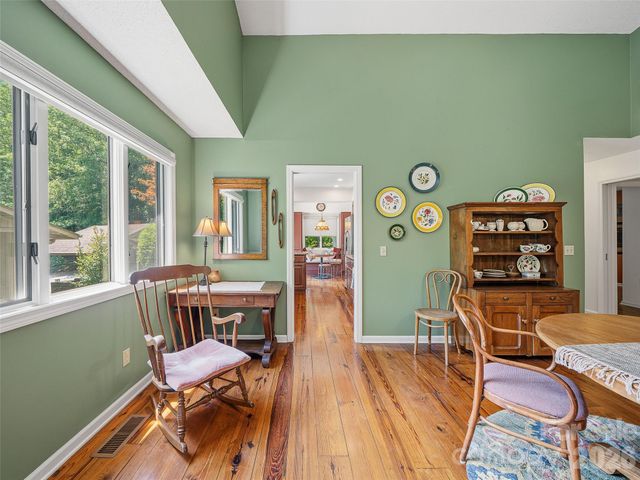 301 White Oak Drive, Hendersonville, NC 28791