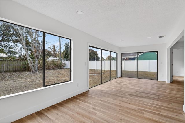 2101 SE Holland Street, Port St. Lucie, Port St Lucie, FL 34952